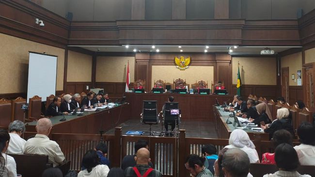 Jaksa Dalami Peran Jurist Tan di Kasus Nadiem
