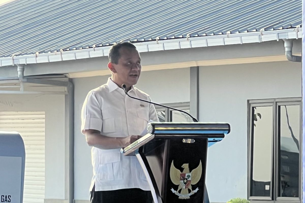 Bahlil Gandeng Pindad Produksi Tabung CNG 3 Kg